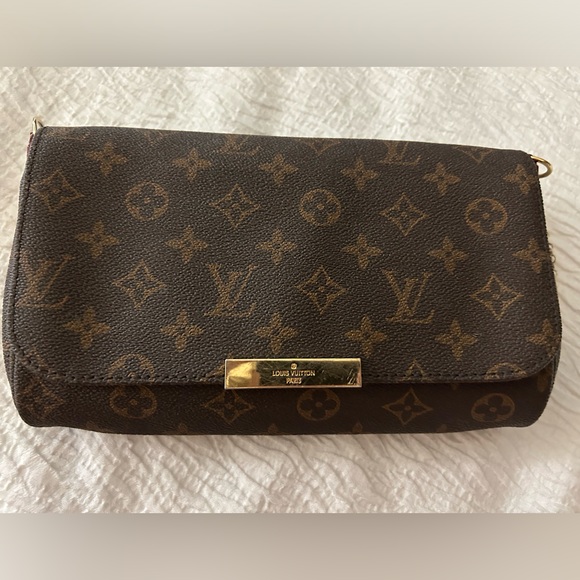 Louis Vuitton MM Favorite Purse - Picture 2 of 11